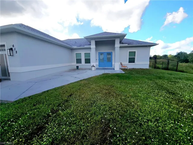 612  Kingsbury E ST, Lehigh Acres, FL 33974