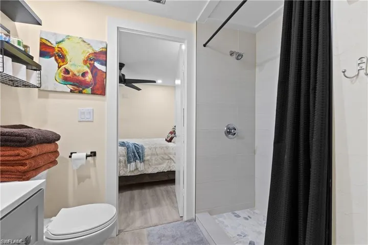 23  Derhenson  DR, Naples, FL 34114