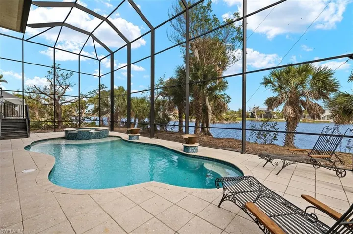 Pool & Spa/Lake Views