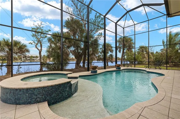Pool & Spa/Lake Views