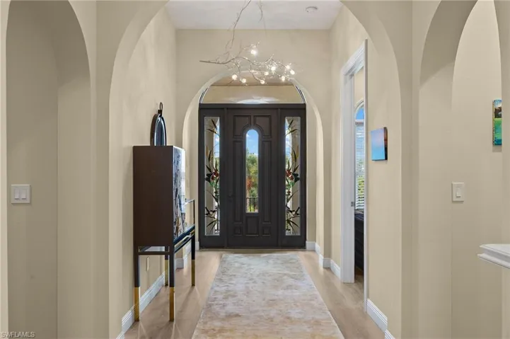 Front Entry/Foyer