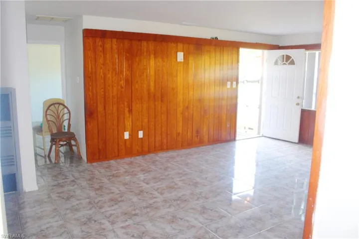 10  Broadway  CIR, Fort Myers, FL 33901