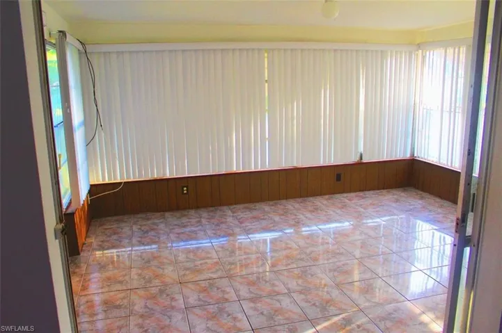10  Broadway  CIR, Fort Myers, FL 33901