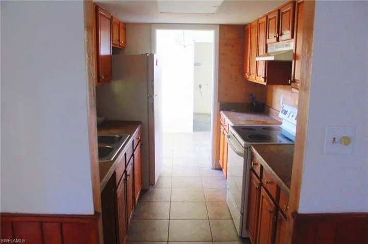 10  Broadway  CIR, Fort Myers, FL 33901