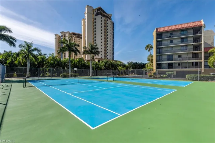 Tennis & Pickle Ball Courts