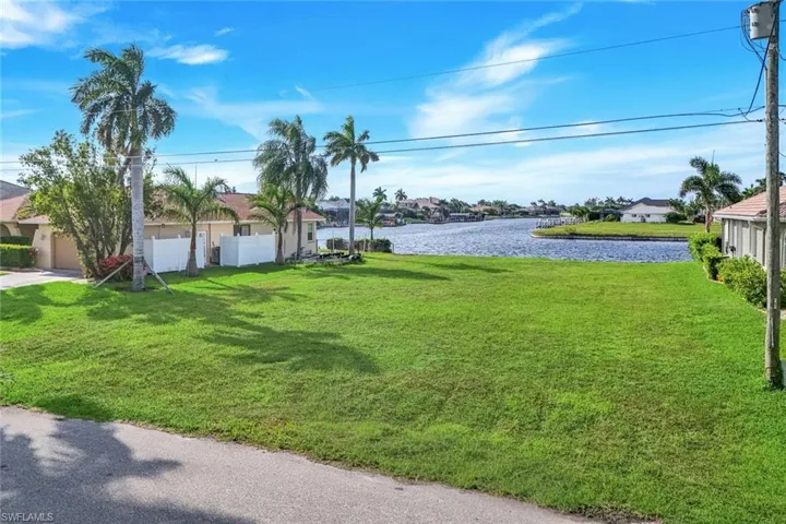 2834 Sw 30th St, Cape Coral, Florida 33914