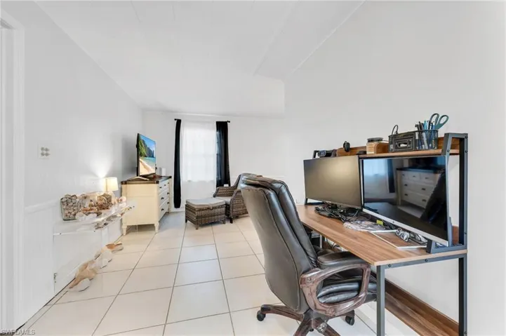 Unit B - Office