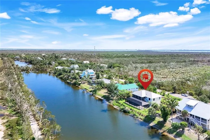 647 Rabbit Rd, Sanibel, Florida 33957