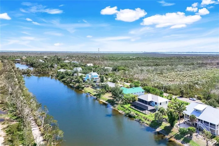 647 Rabbit Rd, Sanibel, Florida 33957