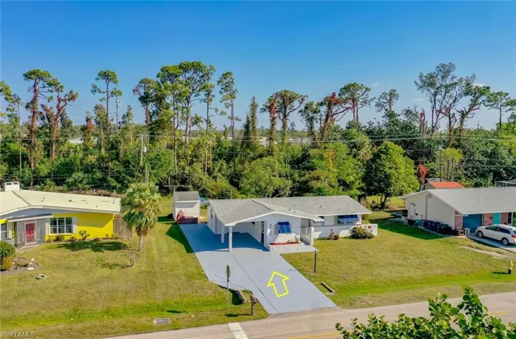 Birds eye view of property