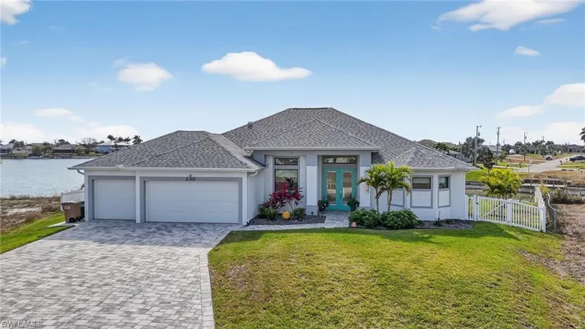230 Ne 18th St, Cape Coral, Florida 33909