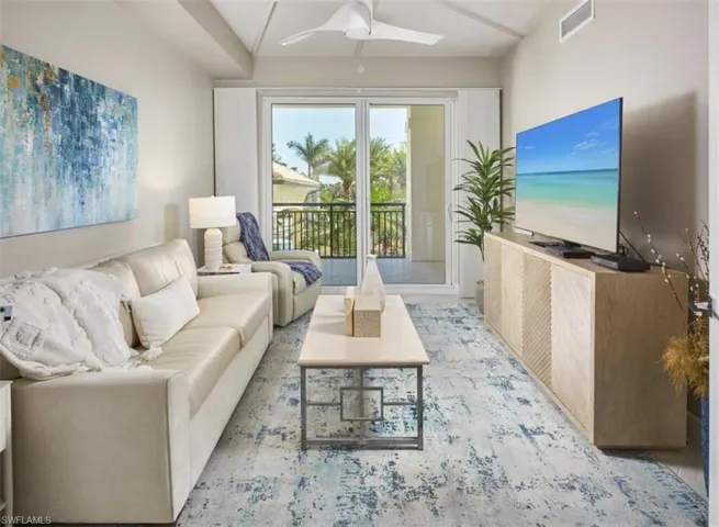 Living room with a ceiling fan