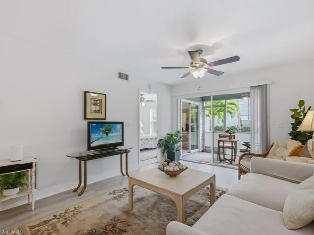 1901  Courtyard  WAY, Naples, FL 34112