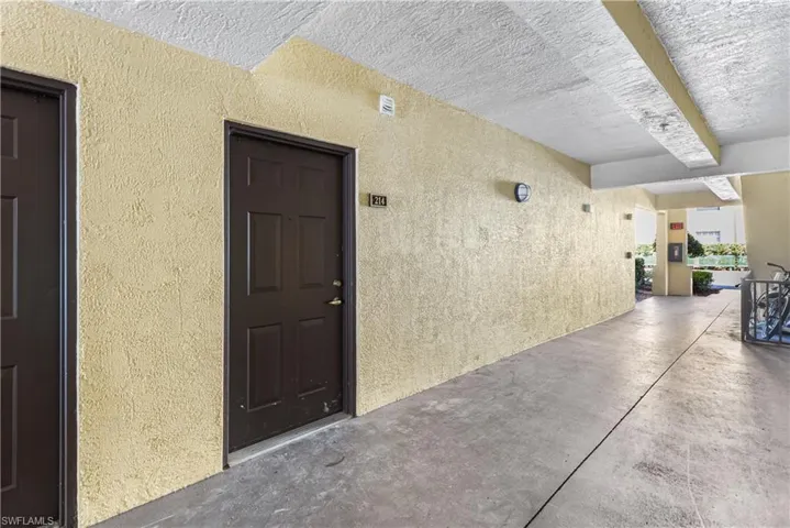 7915  Preserve  CIR, Naples, FL 34119