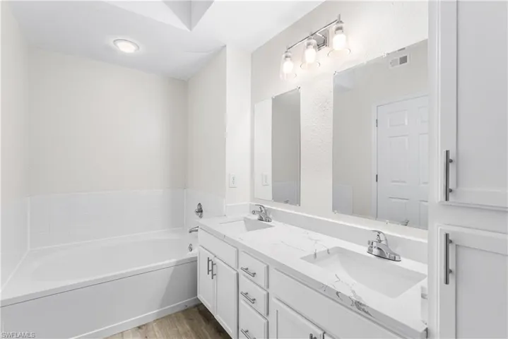 7915  Preserve  CIR, Naples, FL 34119