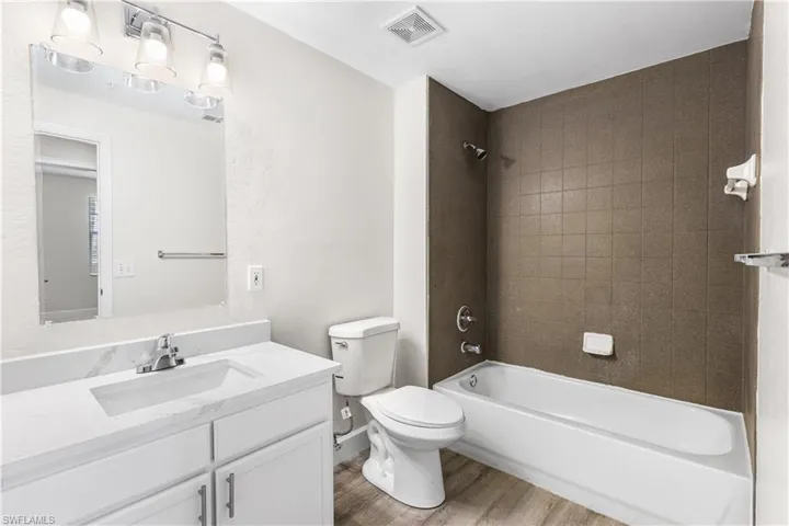 7915  Preserve  CIR, Naples, FL 34119