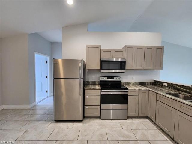 1616 NW 31st PL, CAPE CORAL FL 33993