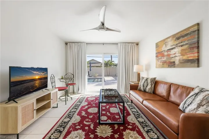 Den & Bonus Room