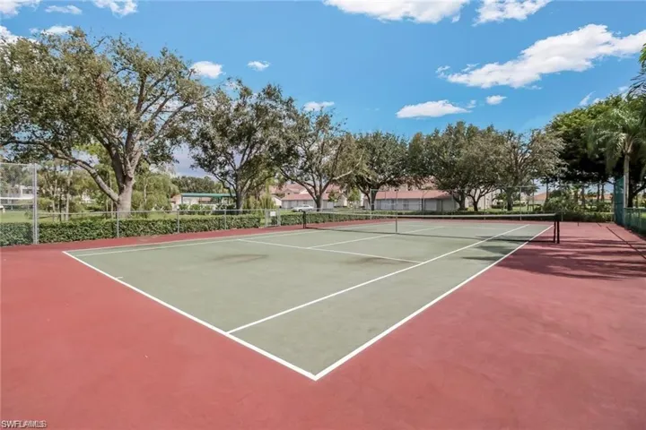 7065  Dennis  CIR, Naples, FL 34104