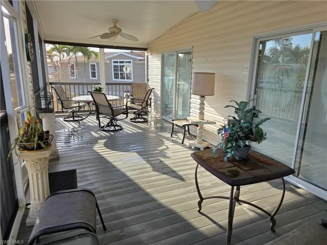 Screened in Porch