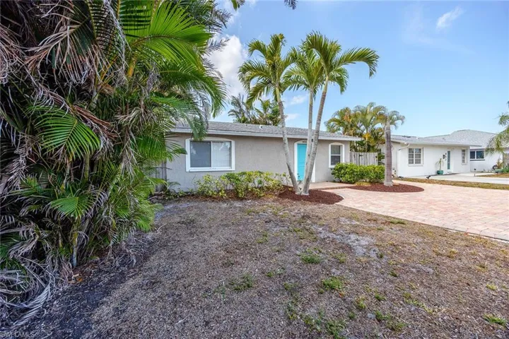 856 104th Ave N, Naples, Florida 34108