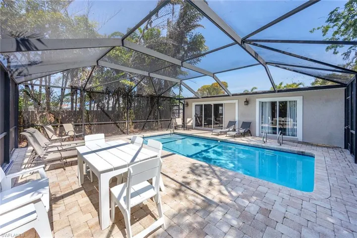 856 104th Ave N, Naples, Florida 34108