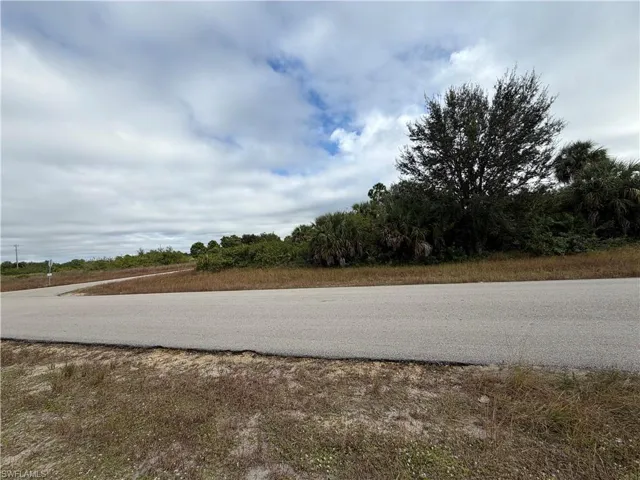 407 Mcarthur Blvd, Lehigh Acres, Florida 33974