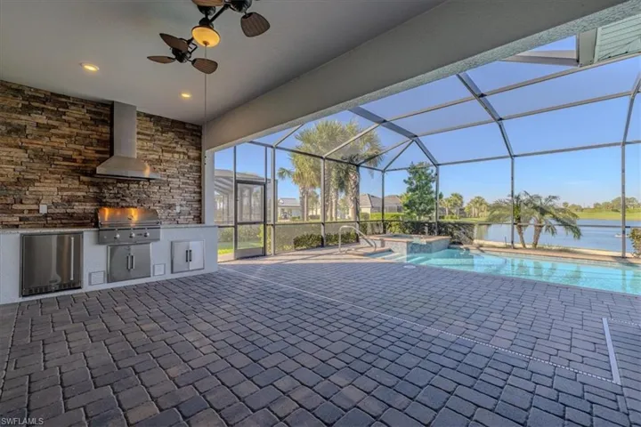 Spacious Lanai with Outdoor Kitchen.