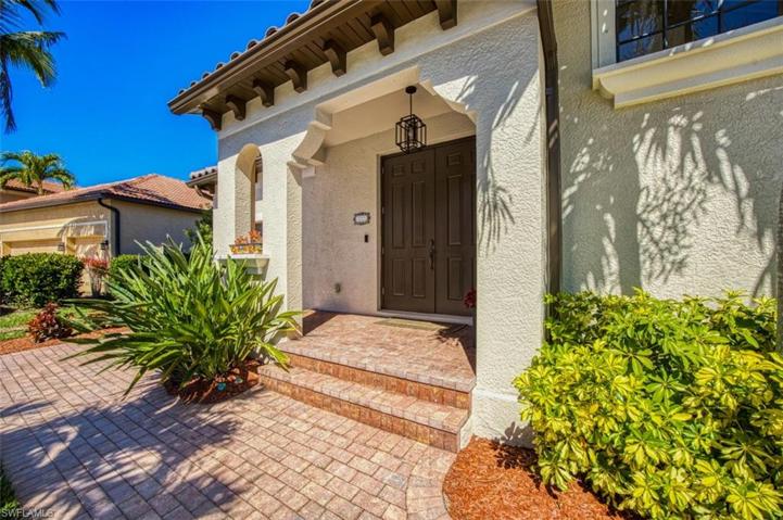 8832 Tropical CT, FORT MYERS FL 33908