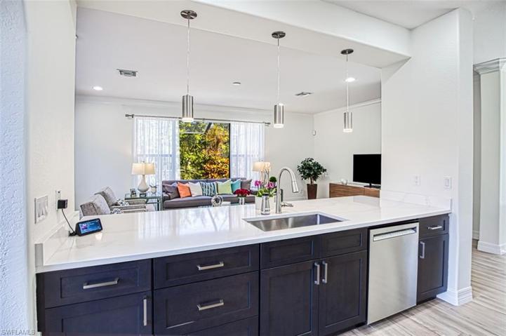 8832 Tropical CT, FORT MYERS FL 33908