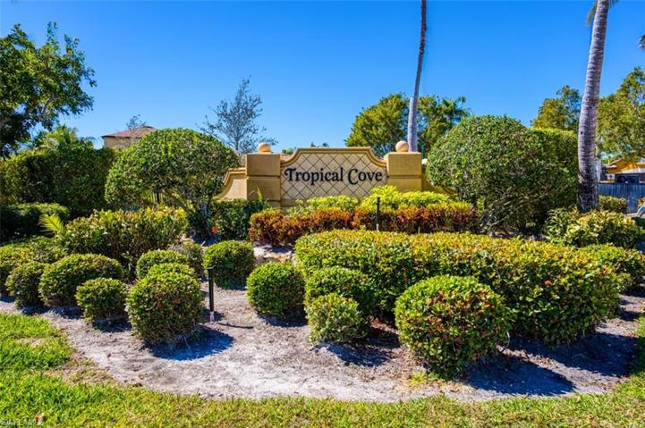 8832 Tropical CT, FORT MYERS FL 33908