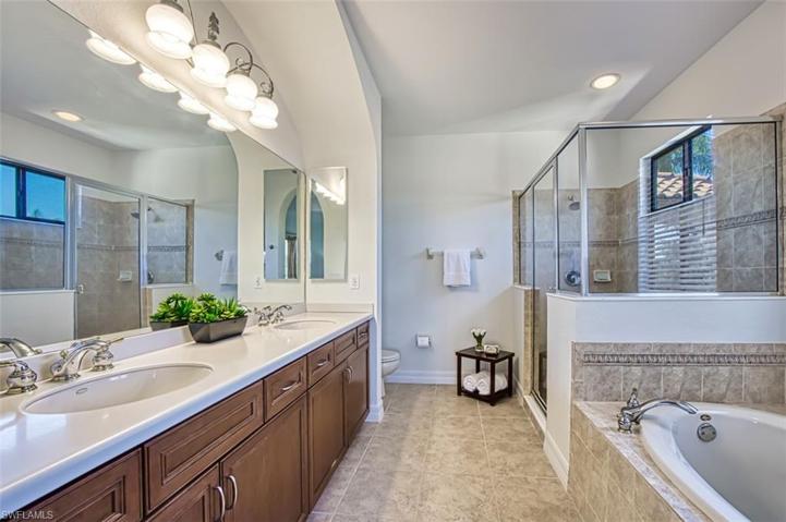 8832 Tropical CT, FORT MYERS FL 33908