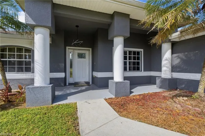 2017 Olsen Ln, Lehigh Acres, Florida 33972