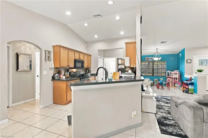 2017 Olsen Ln, Lehigh Acres, Florida 33972