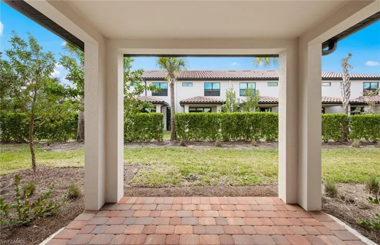 Southern facing lanai
