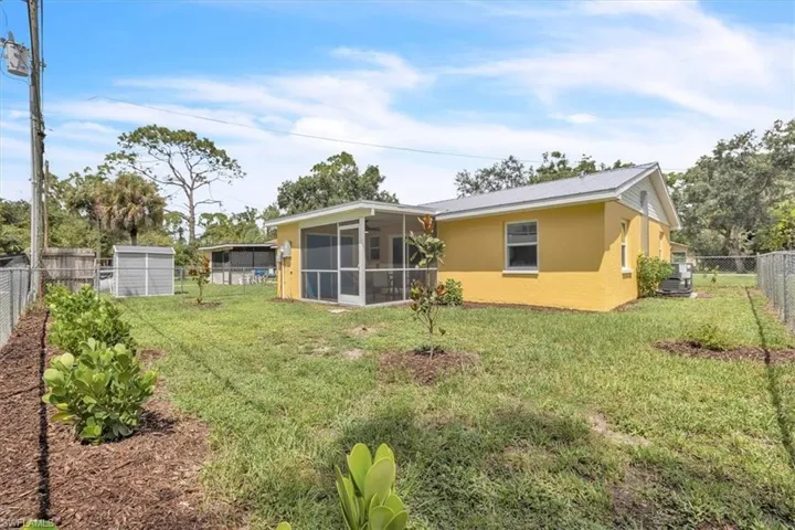 537 Capitol St, North Fort Myers, Florida 33903