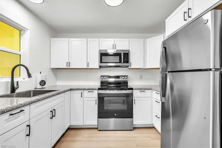 537 Capitol St, North Fort Myers, Florida 33903