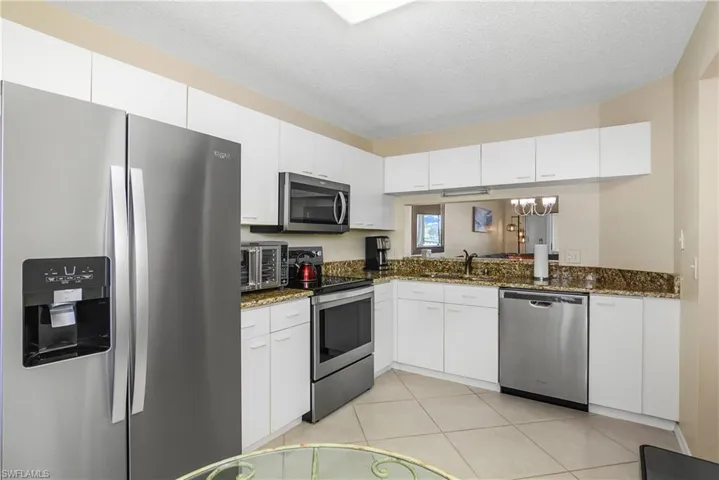 7754 Emerald Cir T202, Naples, Florida 34109