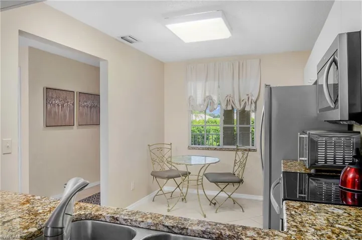 7754 Emerald Cir T202, Naples, Florida 34109