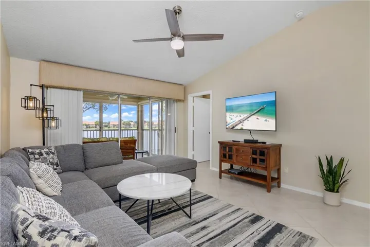 7754 Emerald Cir T202, Naples, Florida 34109