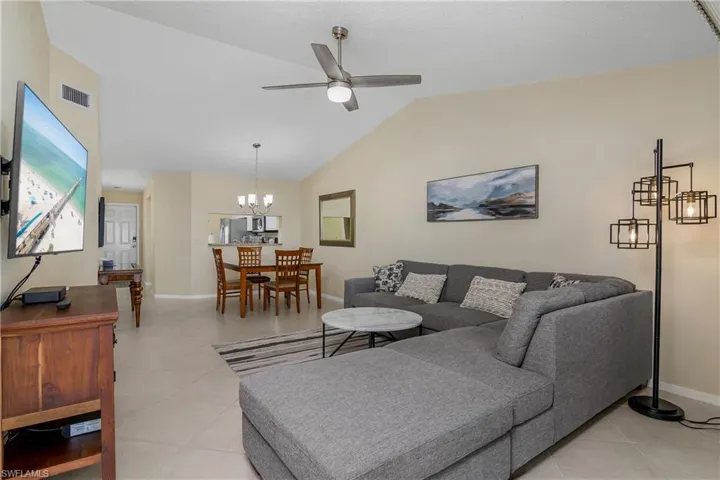 7754 Emerald Cir T202, Naples, Florida 34109