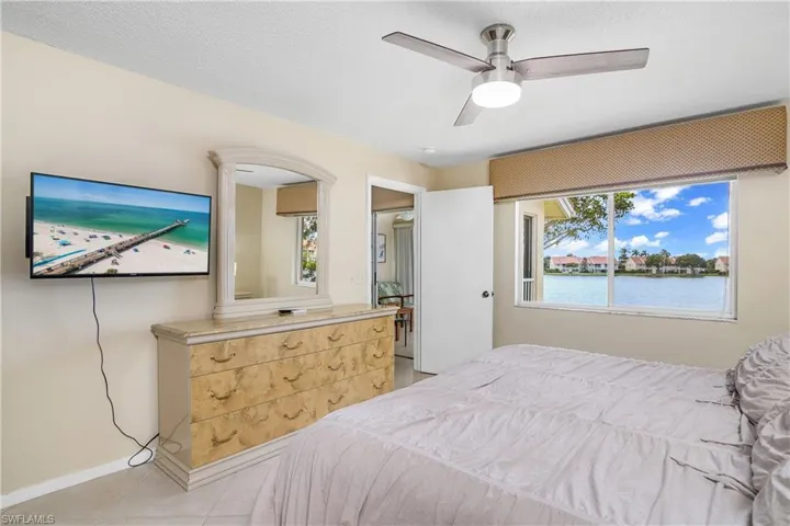 7754 Emerald Cir T202, Naples, Florida 34109