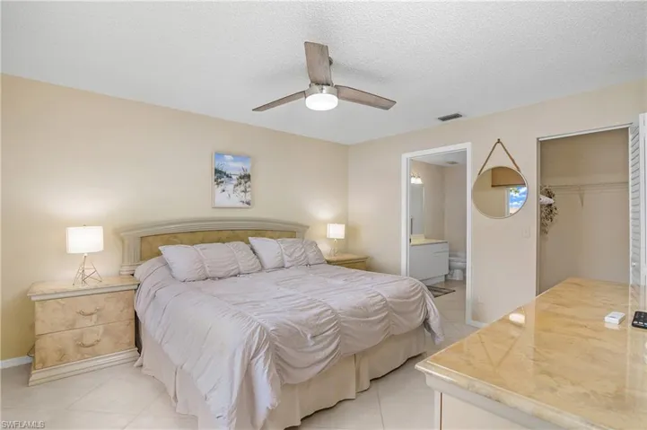 7754 Emerald Cir T202, Naples, Florida 34109