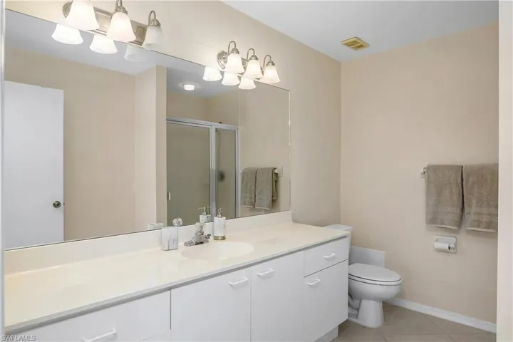 7754 Emerald Cir T202, Naples, Florida 34109
