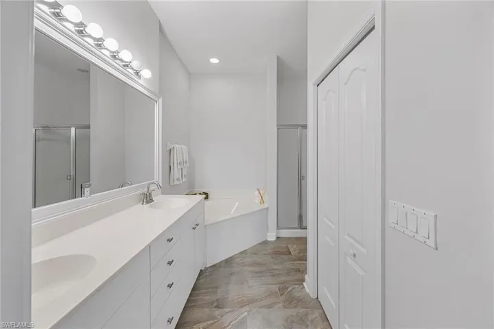 2432  Ravenna  BLVD, Naples, FL 34109