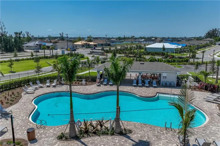 374 Spring Hill Lake Loop, Cape Coral Fl 33993