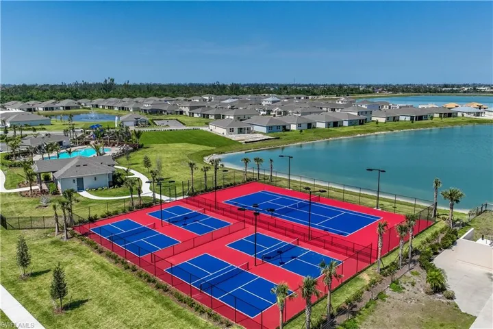374 Spring Hill Lake Loop, Cape Coral Fl 33993