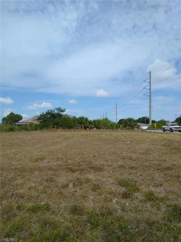 2710 Ne 6th Ave, Cape Coral, Florida 33909
