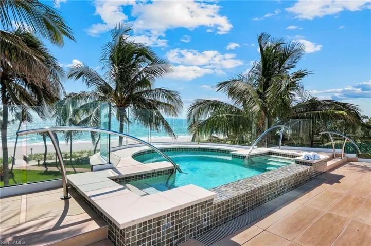 4101 Gulf Shore Blvd N 17n, Naples, Florida 34103
