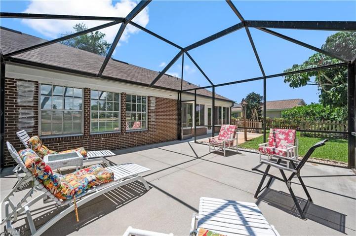 397  Forest Hills  BLVD, NAPLES, FL 34113